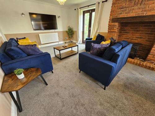 Χώρος καθιστικού στο Amazing 6BR, Sleeps 10, Large Garden, Free Parking