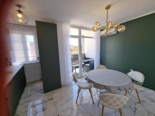 Foto Apartment with view on city marine 4