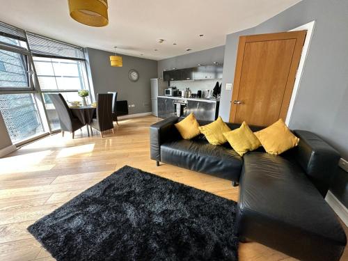 Fantastic and modern city centre flat with FREE parking! photo 11