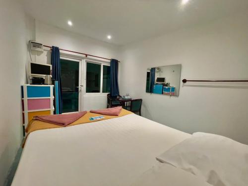 Gallery image of Naiharn On The Rock Resort Phuket in Nai Harn Beach