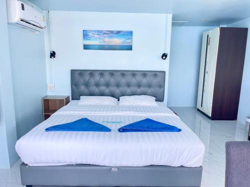 Gallery image of Naiharn On The Rock Resort Phuket in Nai Harn Beach