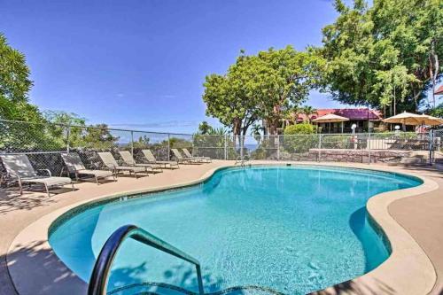 Бассейн в Kailua Village, Ocean View, AC, King Bed, Lanai, Pool, In Unit Laundry или поблизости