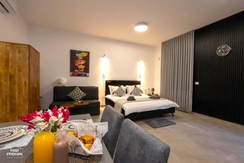 Postel nebo postele na pokoji v ubytování Yalarent Melody- Suites with privat pools