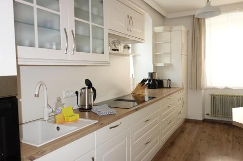 Köök või kööginurk majutusasutuses Stiftsblick