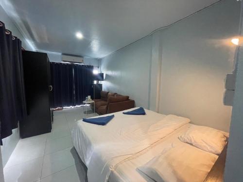 Gallery image of Naiharn On The Rock Resort Phuket in Nai Harn Beach