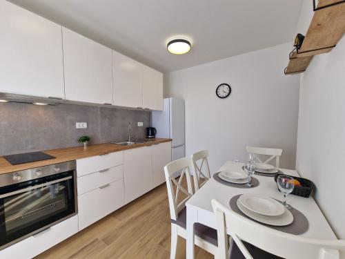 Apartments Miamare