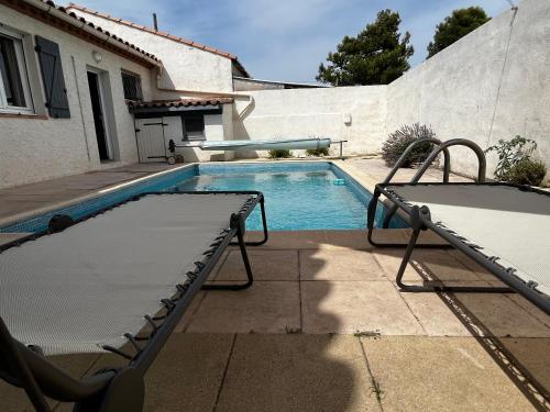 Photo de la galerie de l'établissement Suite parentale avec piscine privée, à Moussan