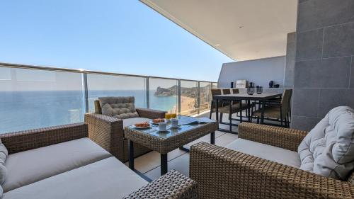 SUNSET CLIFFS stylish apartment photo 4