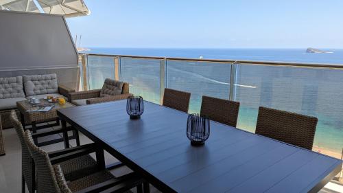 SUNSET CLIFFS stylish apartment photo 26
