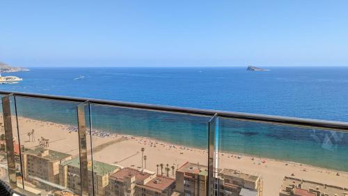 SUNSET CLIFFS stylish apartment photo 29