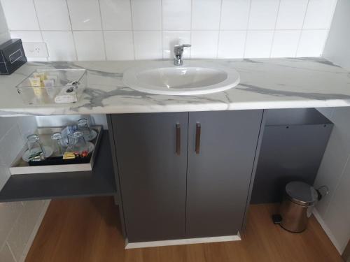 Η κουζίνα ή μικρή κουζίνα στο Morwell Parkside Motel