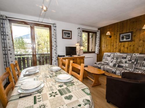 Appartement avec balcon, parking extérieur et WiFi à Chamonix - FR-1-343-245