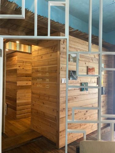 Imagen de la galería de Surfer's Cafe& Hostel, en Chatan