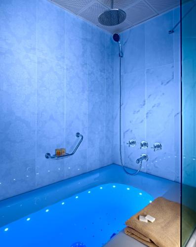 Bilik mandi di The Merlot Hotel Eskisehir