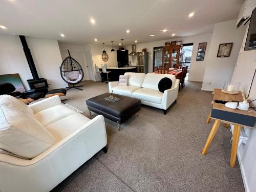 Posezení v ubytování Naseby Modern Home