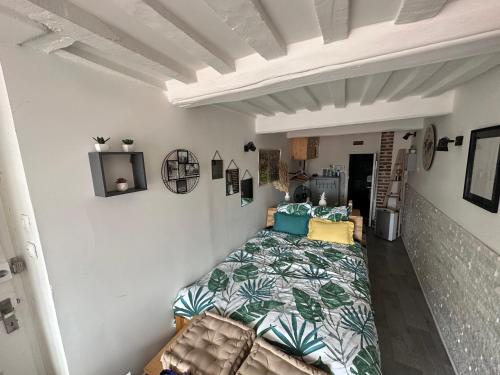 Photo de la galerie de l'établissement Le TI WI studio en plein cœur du vieux bassin, à Honfleur