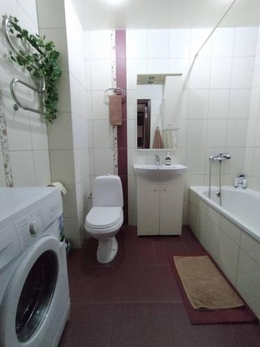 Ванная комната в Центр города, чистые, аккуратные с хорошим ремонтом квартиры посуточно