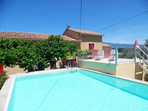 Maison d'une chambre avec piscine partagee jardin clos et wifi a Carpentras