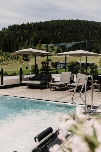 Bazén v ubytování Hotel Neubergerhof nebo v jeho okolí