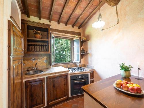 Kuchyň nebo kuchyňský kout v ubytování Villa Casa Frati by Interhome