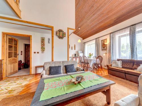 Posezení v ubytování Holiday Home Bierna by Interhome