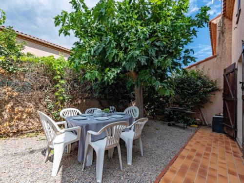 Holiday Home Hameau des Tamarins-2 by Interhome