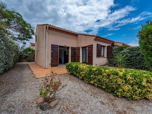 Holiday Home Hameau des Tamarins-2 by Interhome