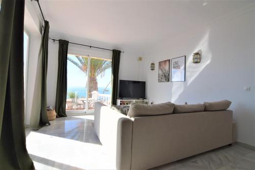 Ladera Panorama 25