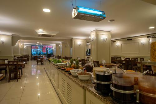 Menjar a l'hotel o a prop