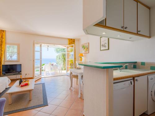 Holiday Home Cap Estérel - Le Hameau - Mini Villa 35 by Interhome