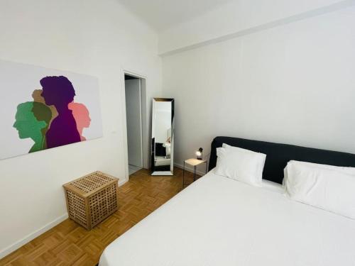 3 bedroom New Modern Flat in the heart of Athens