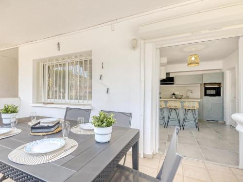 Apartment Port Mistral-2 by Interhome