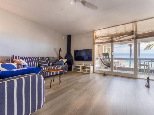 TV a/nebo společenská místnost v ubytování Apartment Ancla Roja by Interhome