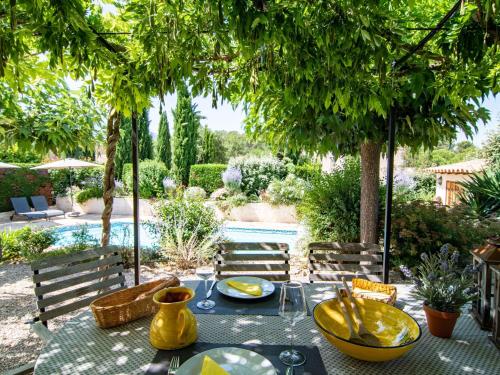 Πισίνα στο ή κοντά στο Holiday Home Petit Paradis Villa 44 by Interhome