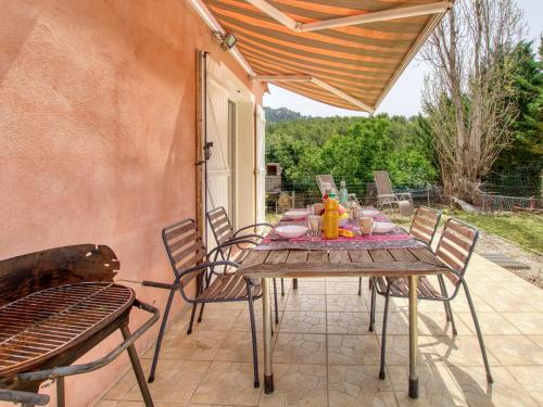 Φωτογραφία από το άλμπουμ του Apartment La Mirapelle 2 by Interhome σε Le Beausset