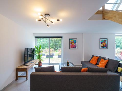 Posezení v ubytování Holiday Home Pointe du Raz by Interhome