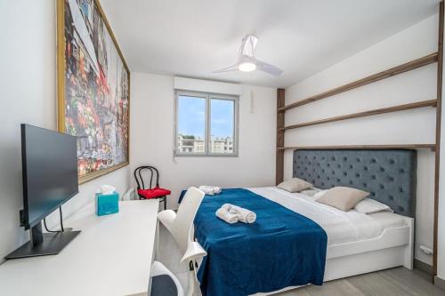 Juan Les Pins Two Bed Apt Beach Access photo 3