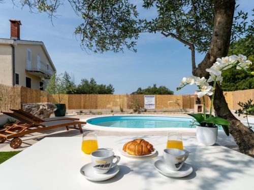 Holiday Home Pacin by Interhome