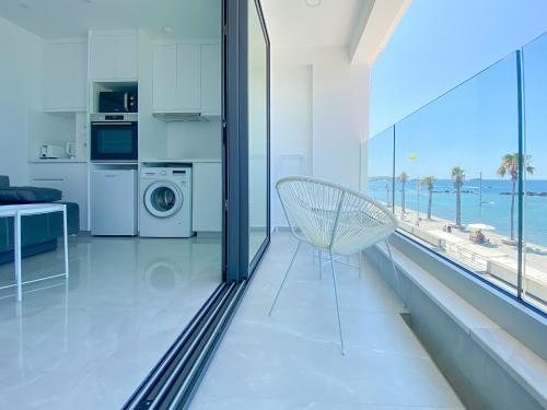 Phaedrus Living: Marina Sea View Flat 214 Gold