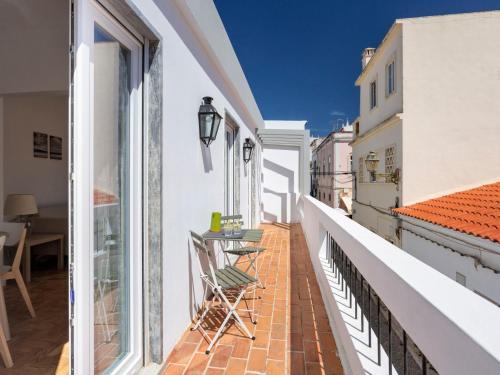 Apartment Dona Meia Praia by Interhome