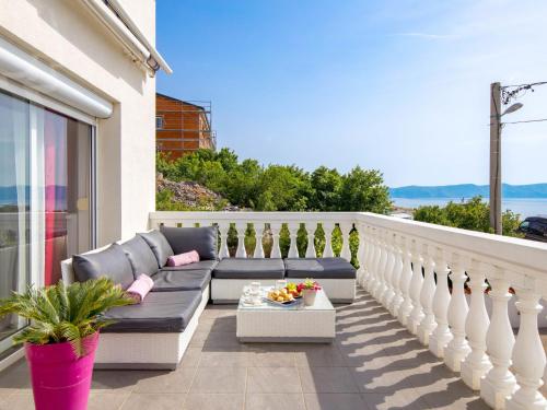 Holiday Home Villa Sunset view by Interhome