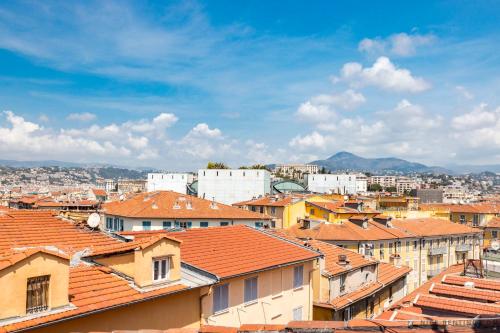 Nice Renting - NEUVE - Luxury Triplex Old Town Massena Garibaldi - 4 BedRoom - AC