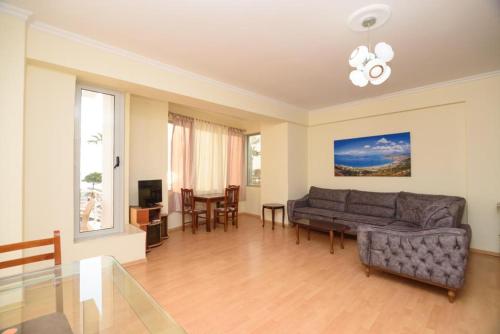 Aurora’s apt - Image 4
