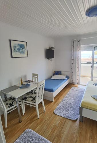 Postel nebo postele na pokoji v ubytování Apartment Jadranka