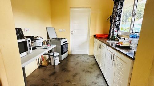 Dapur atau dapur kecil di Alha Villa