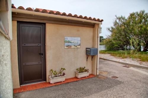 Fotografia z galérie ubytovania Villa Port Leucate pieds dans l eau 6 personnes v destinácii Port Leucate