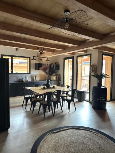 Chalet Kelly