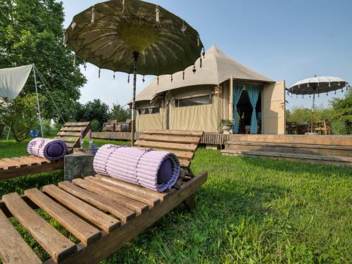 Jardín al aire libre en Glamping Canonici di San Marco