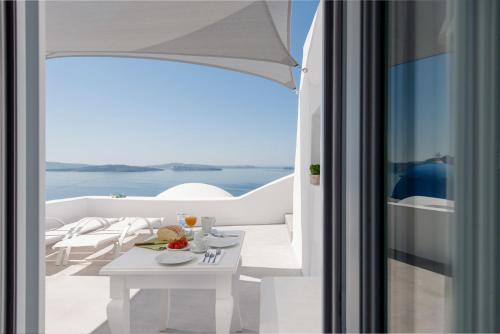 Evmenia Luxury Cave Villa