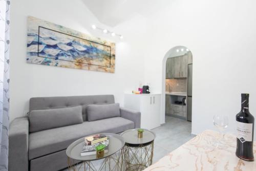 Χώρος καθιστικού στο Pure and Simple Santorini